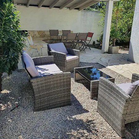 Avec Piscine *