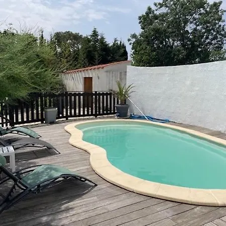 Avec Piscine * Saint-Feliu-d'Avall