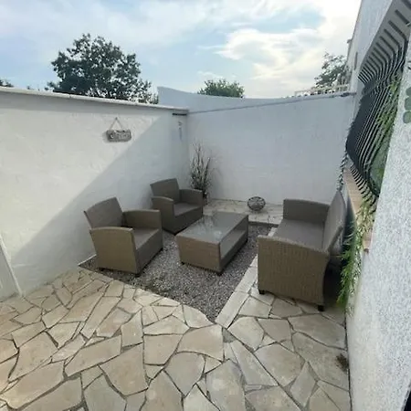 Daire Avec Piscine